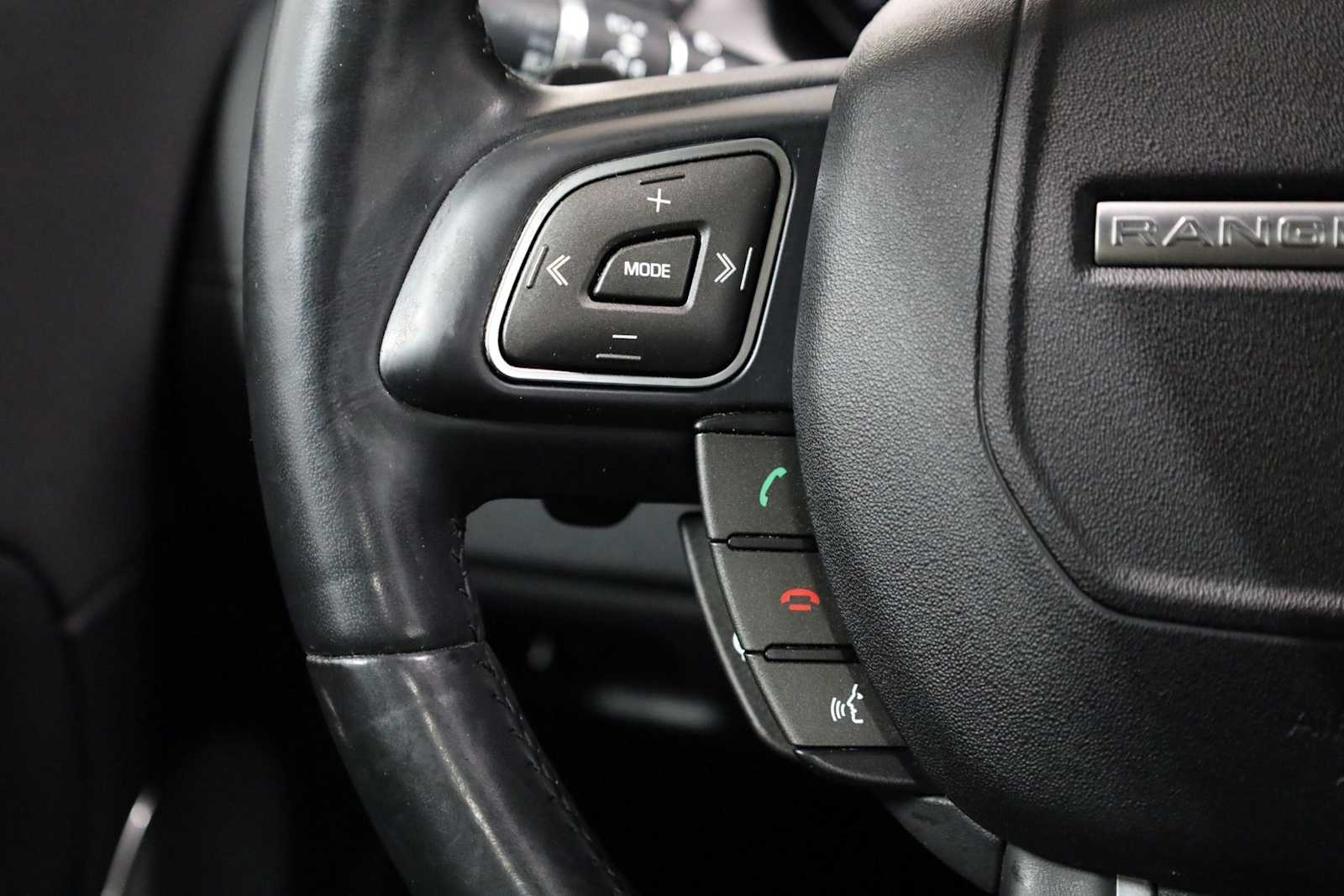 Thumbnail: 2017 Land Rover Range Rover Evoque - 25