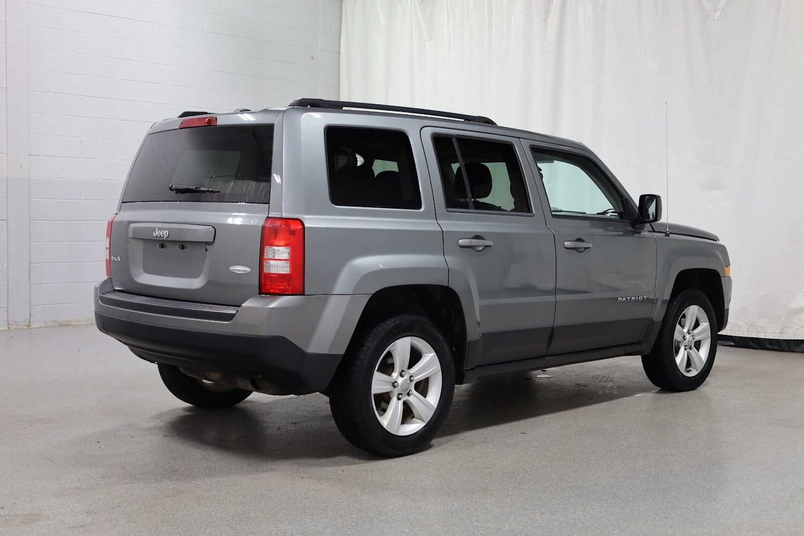 Thumbnail: 2014 Jeep Patriot - 9