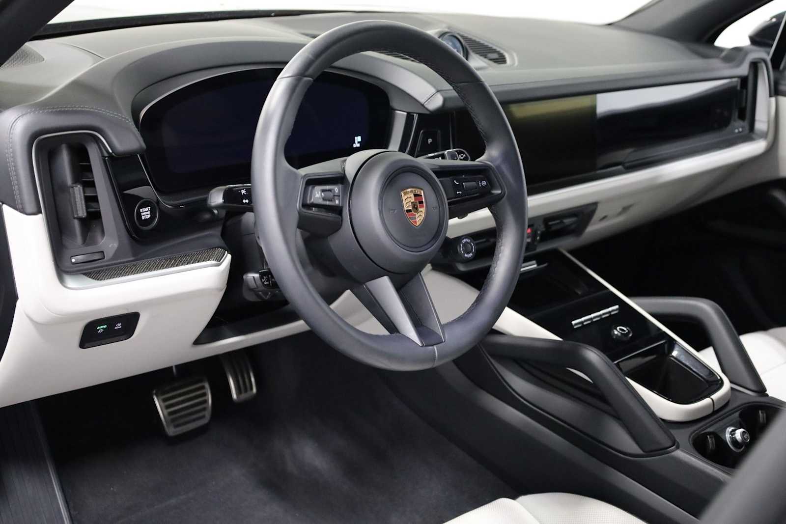 Thumbnail: 2025 Porsche Cayenne - 4