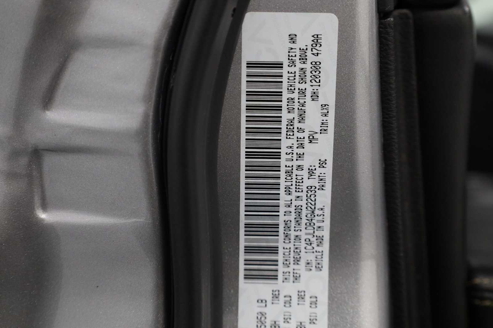 Thumbnail: 2016 Jeep Cherokee - 41