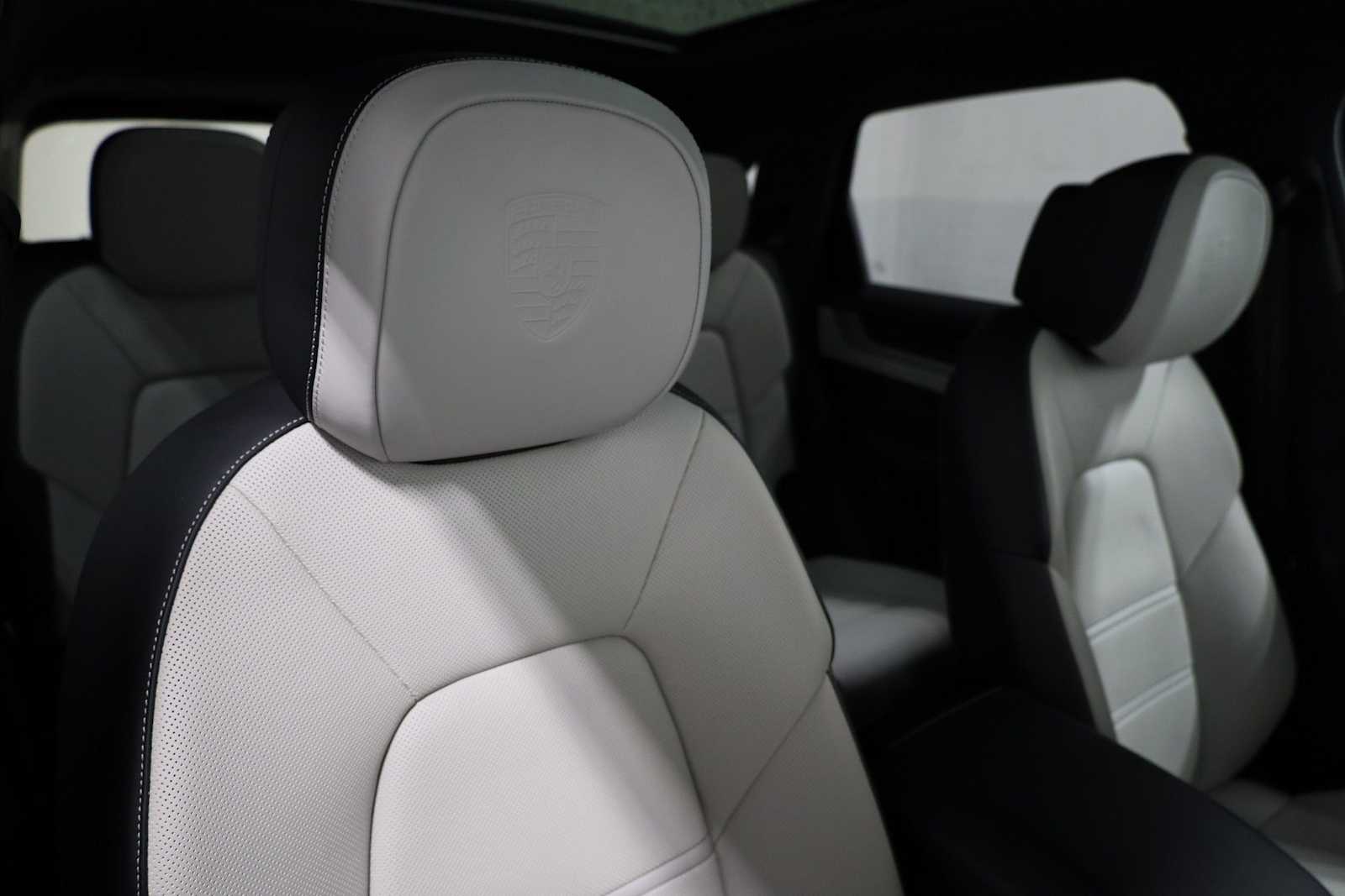 Thumbnail: 2025 Porsche Cayenne - 21