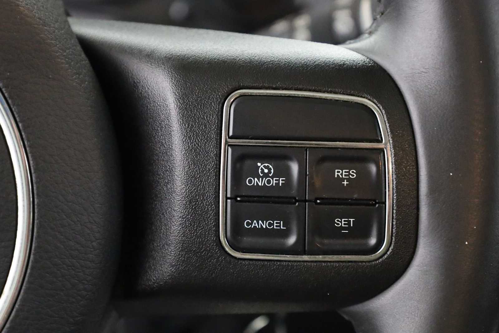 Thumbnail: 2014 Jeep Patriot - 25