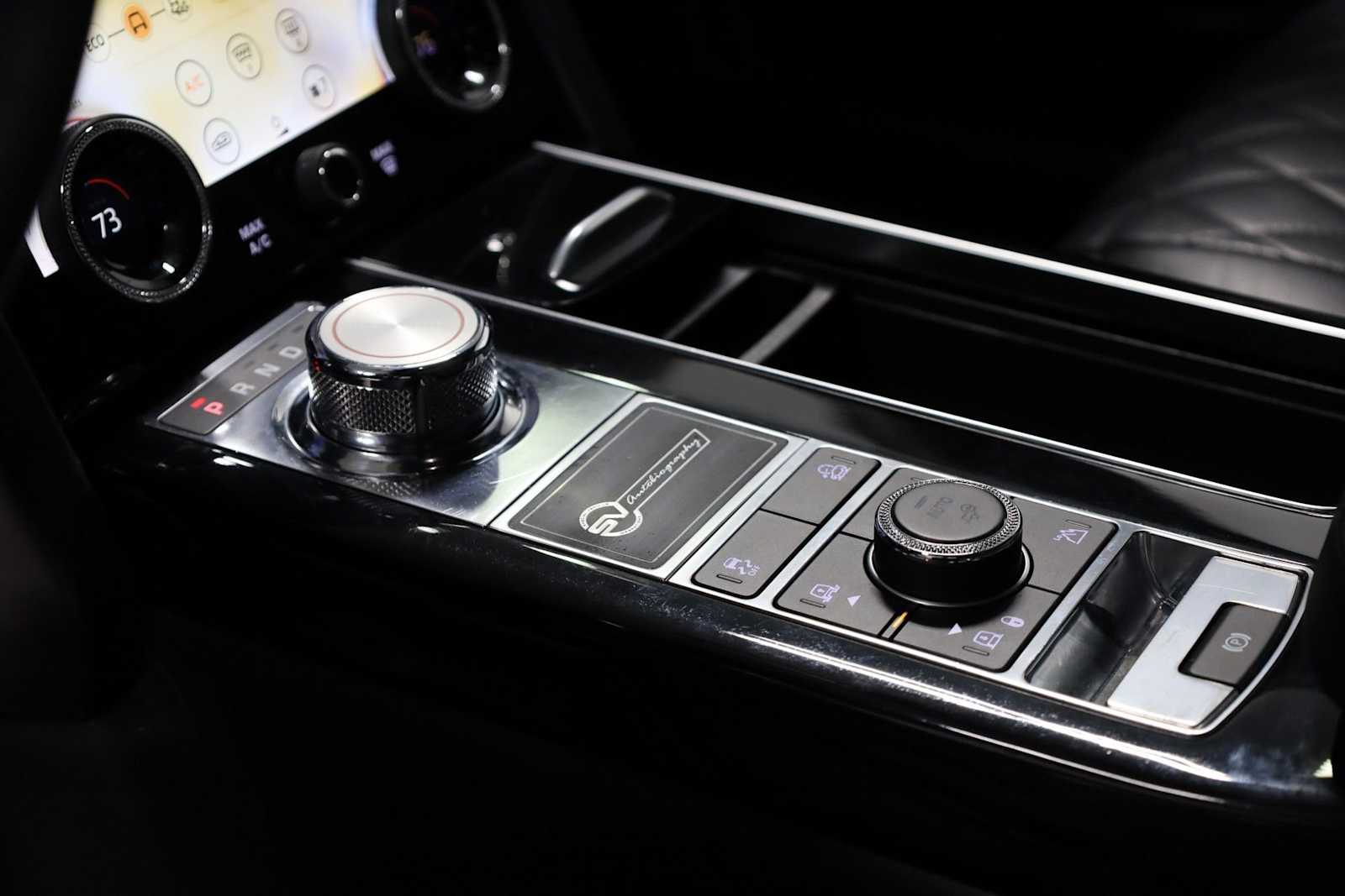 Thumbnail: 2019 Land Rover Range Rover - 27