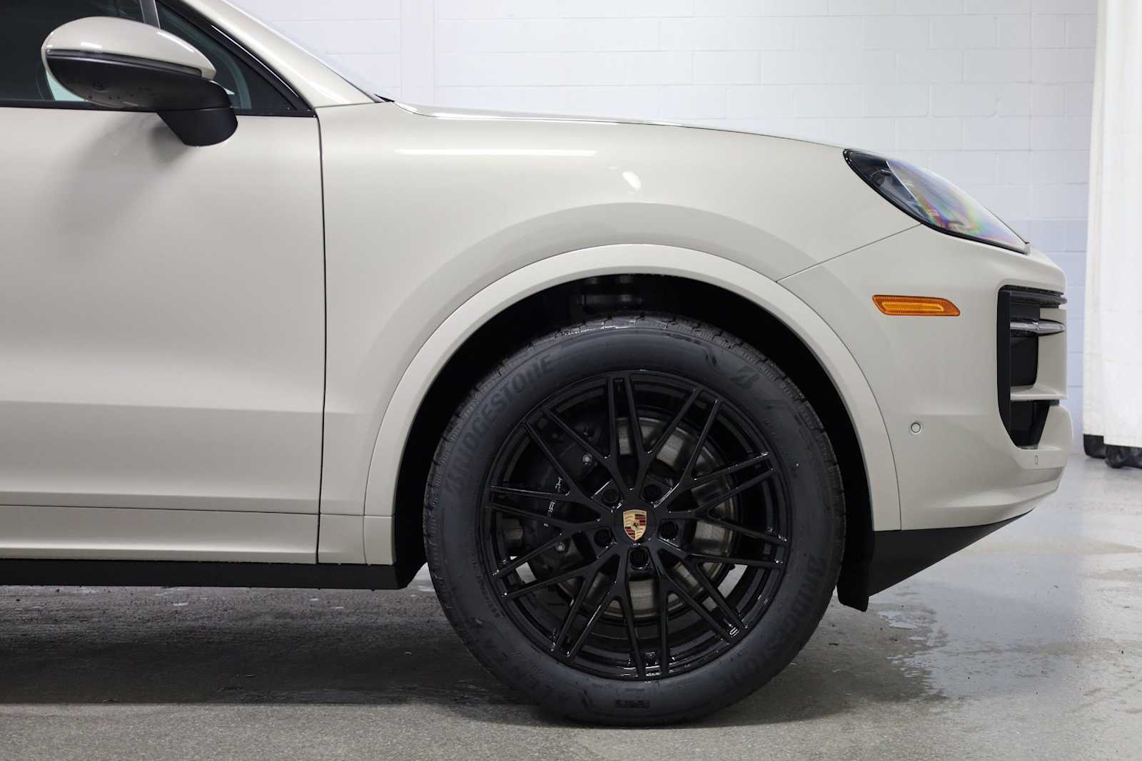 Thumbnail: 2026 Porsche Cayenne - 14