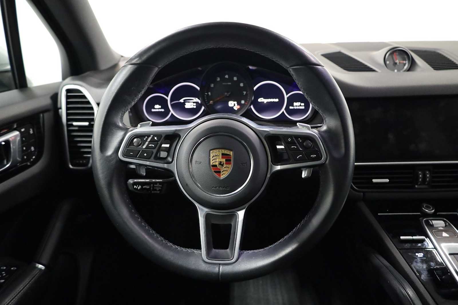 Thumbnail: 2023 Porsche Cayenne - 25