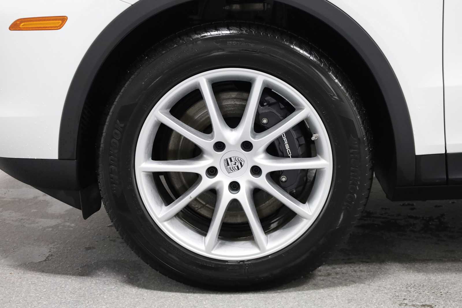 2024 Porsche Cayenne Base 35