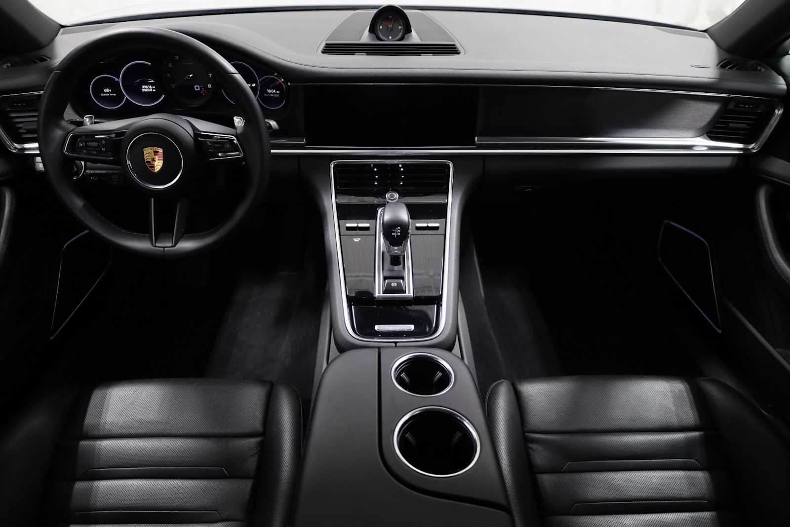 2023 Porsche Panamera 4 26
