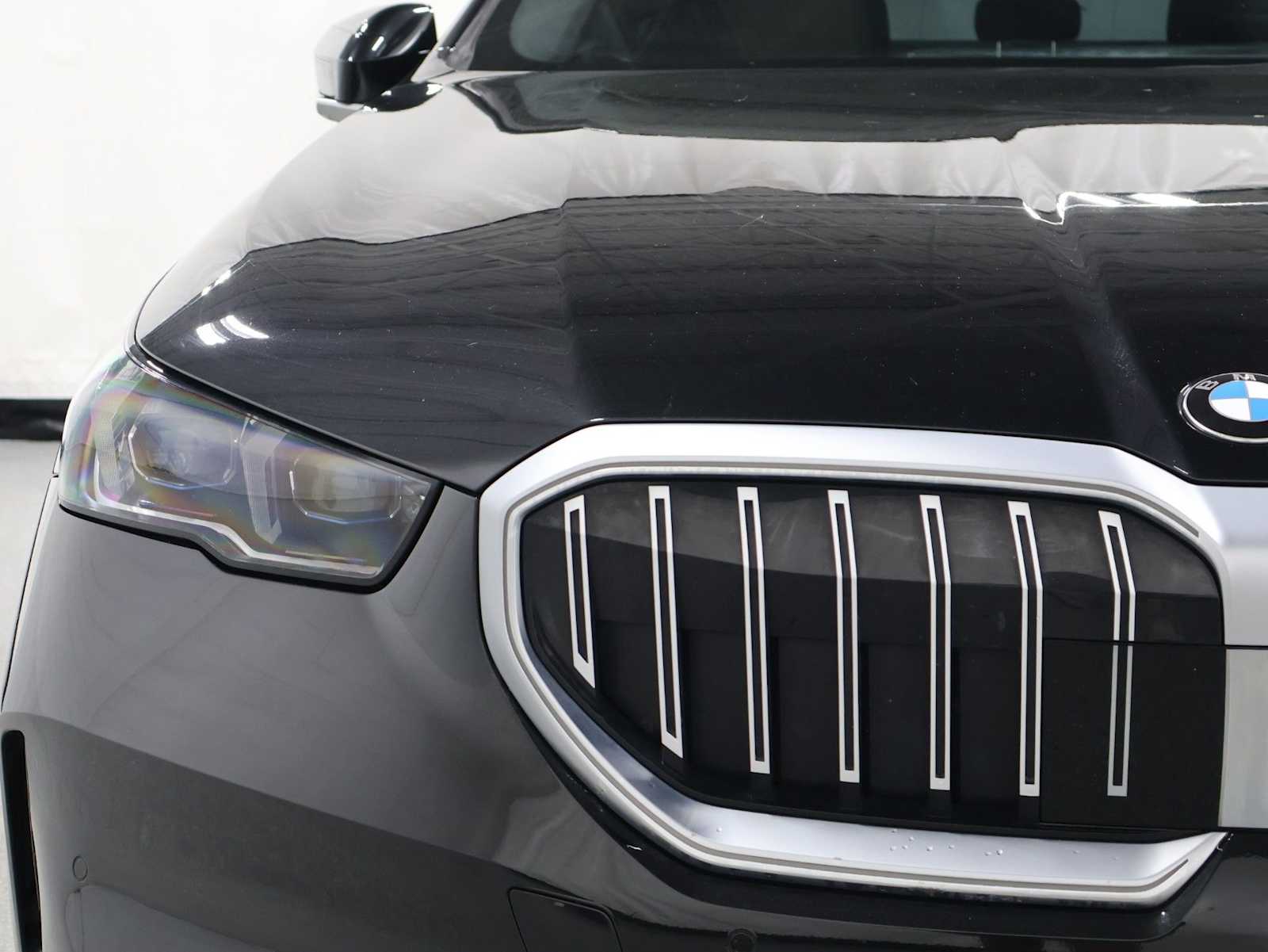 Thumbnail: 2024 BMW 5 Series - 15