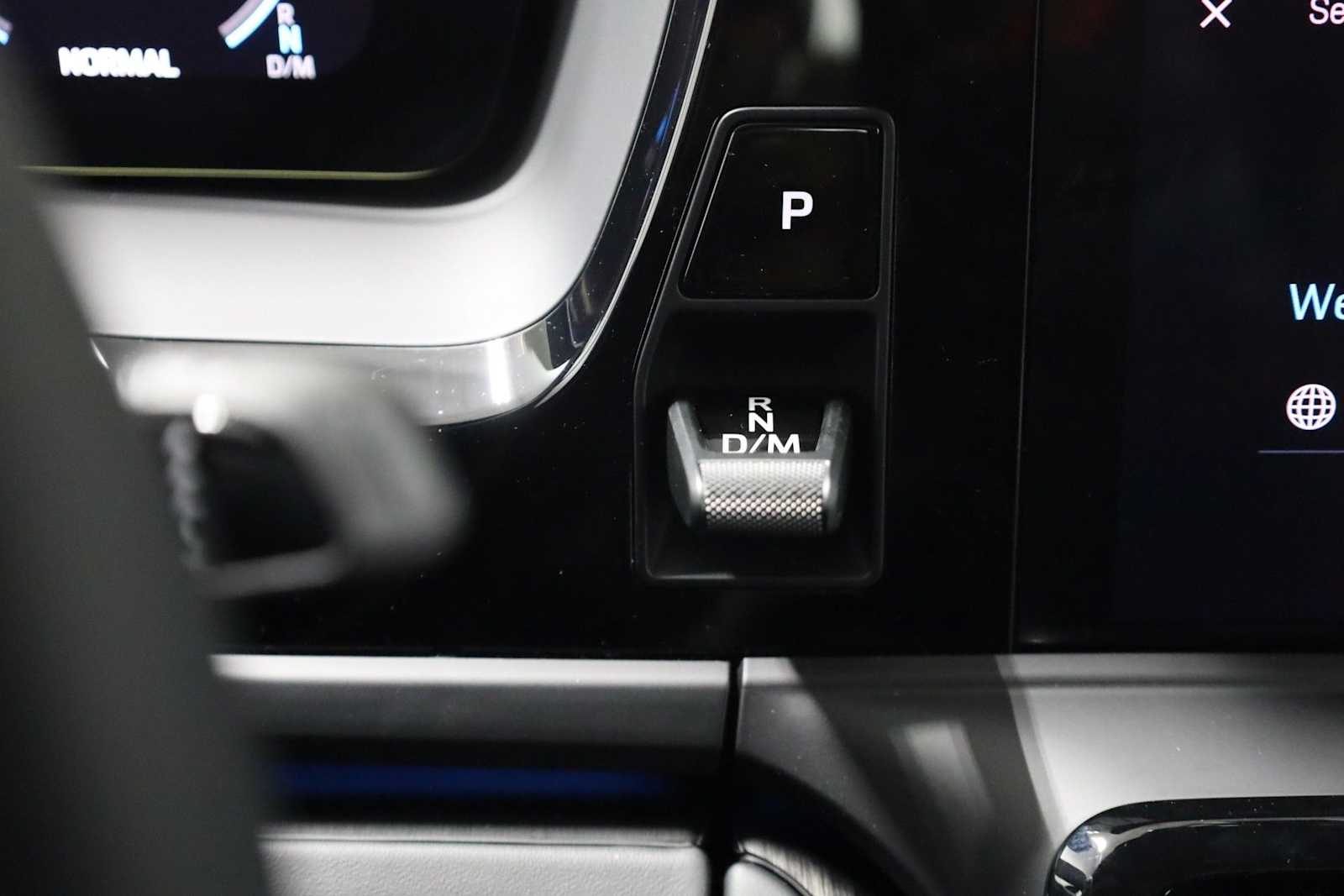 Thumbnail: 2026 Porsche Panamera - 29