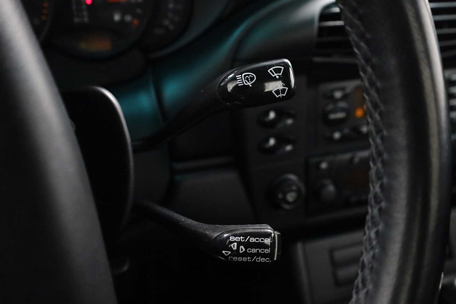 Thumbnail: 2001 Porsche 911 - 28