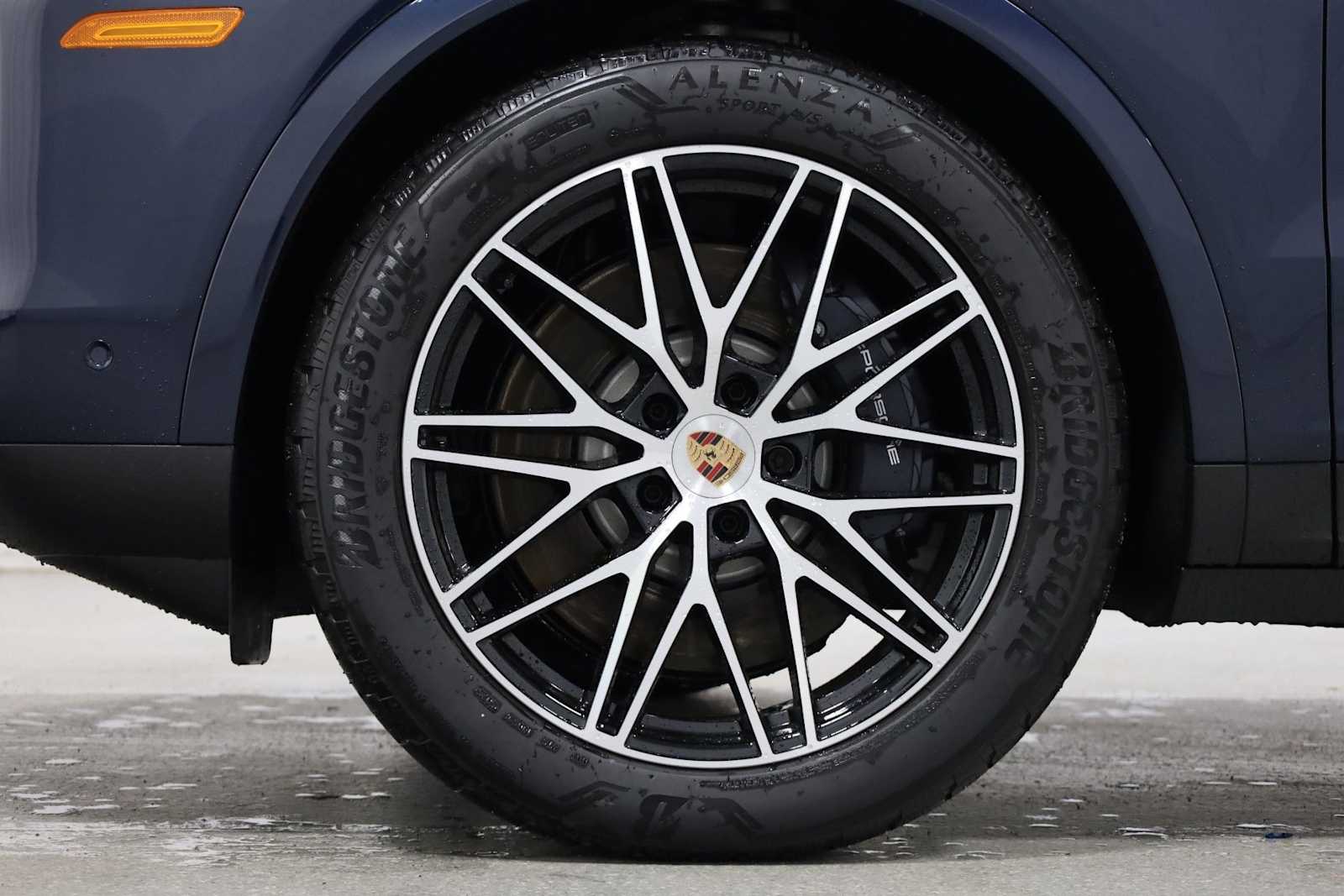 Thumbnail: 2026 Porsche Cayenne - 39