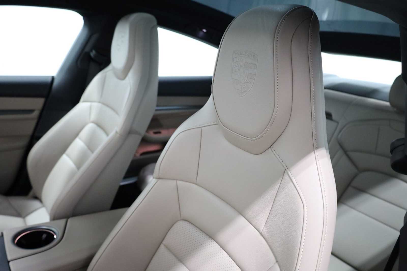 Thumbnail: 2025 Porsche Taycan - 18