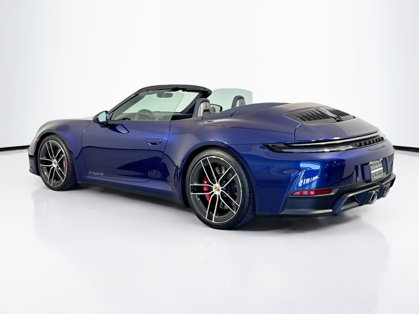 2025 Porsche 911 GTS photo 3
