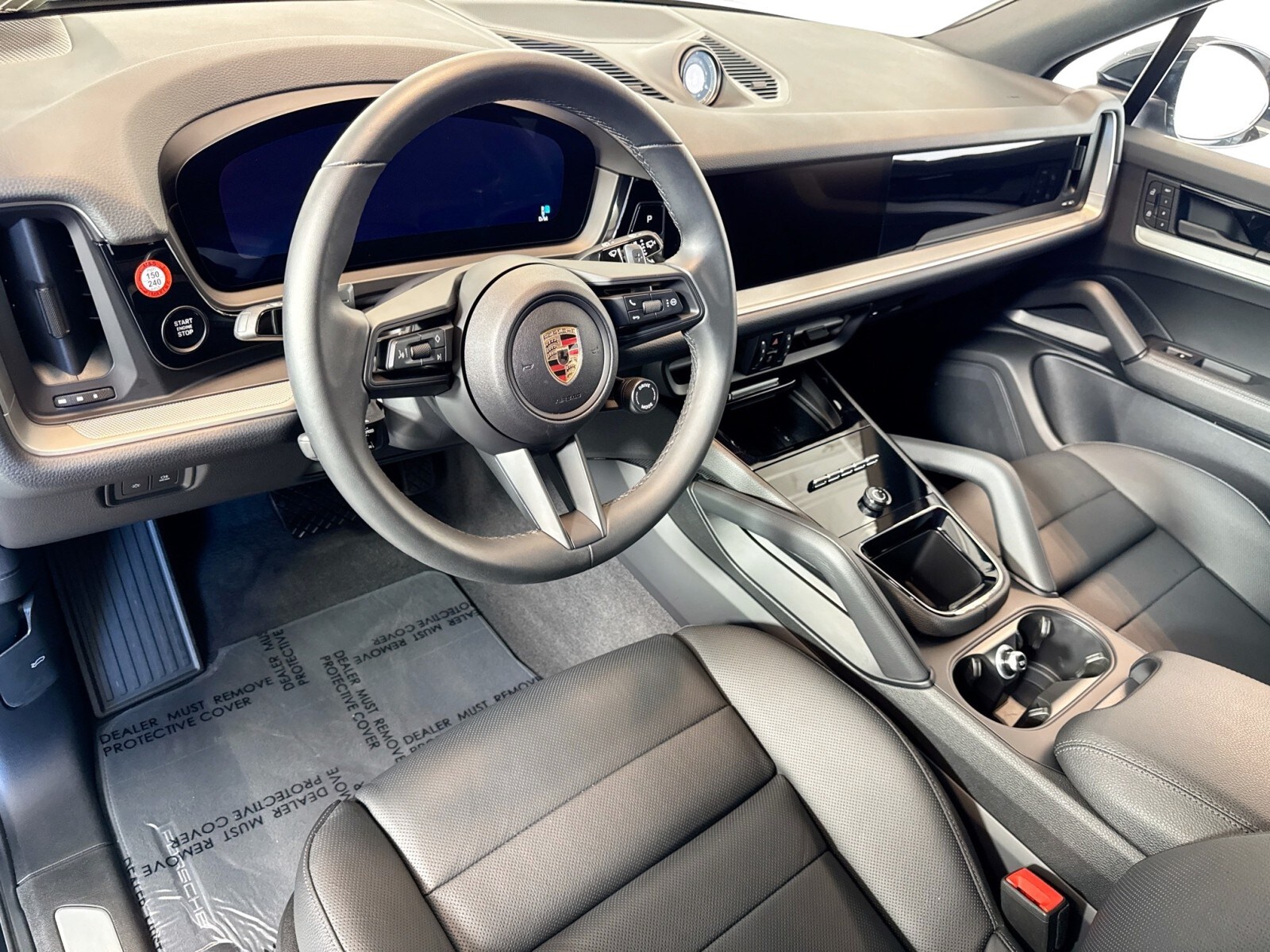 2024 Porsche Cayenne photo 4