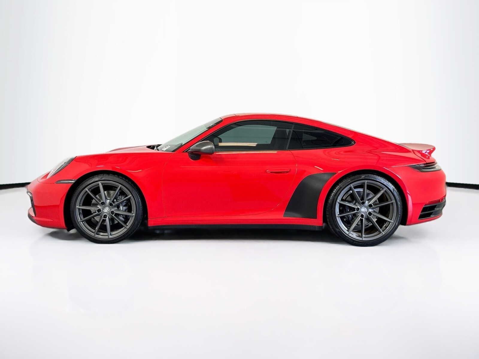 2023 Porsche 911 T photo 2