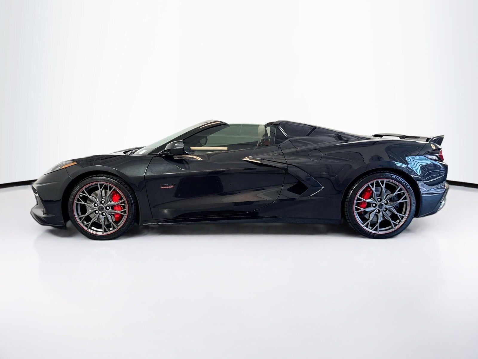 2023 Chevrolet Corvette 3LT photo 2
