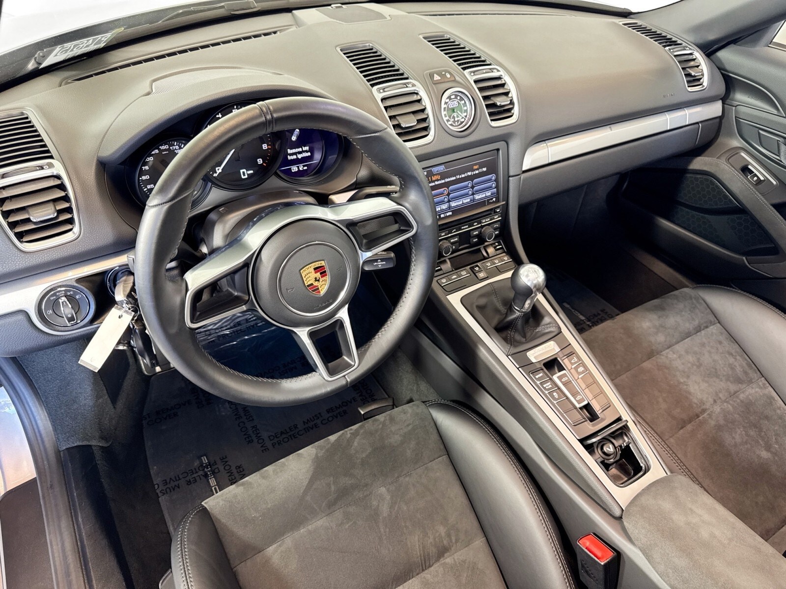 2016 Porsche Boxster Spyder photo 4