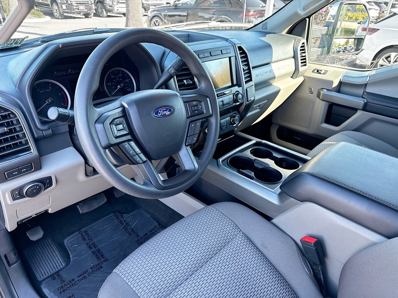 2022 Ford F-350 XLT photo 4