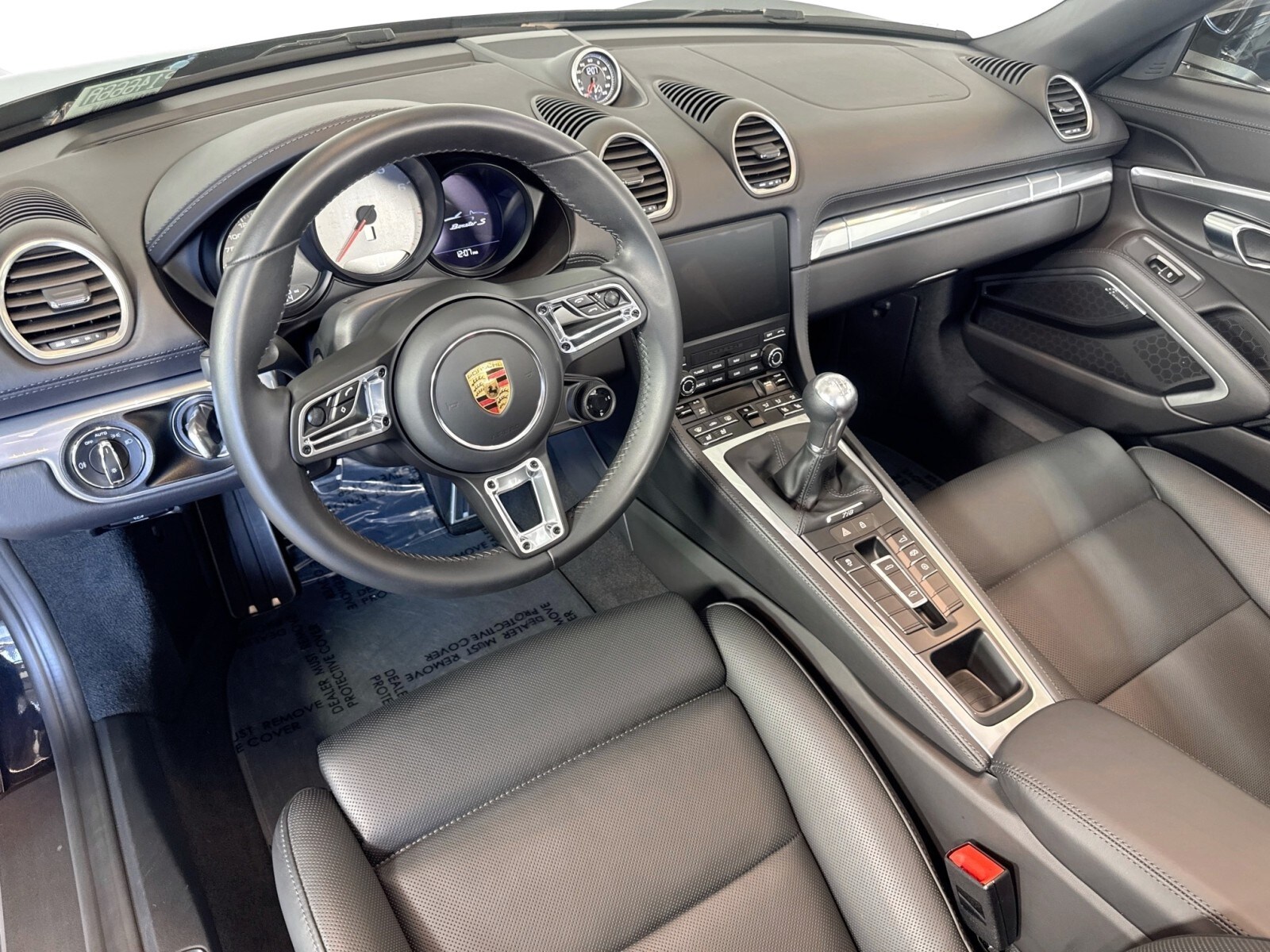 2024 Porsche Boxster S photo 4