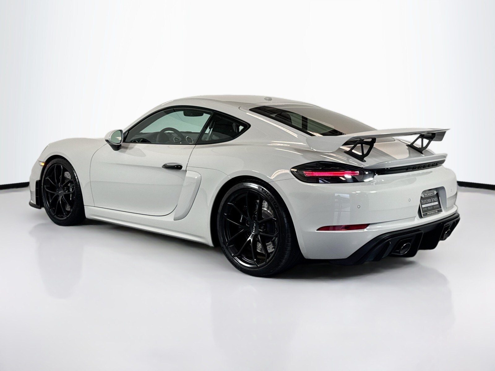 2020 Porsche Cayman GT4 photo 3