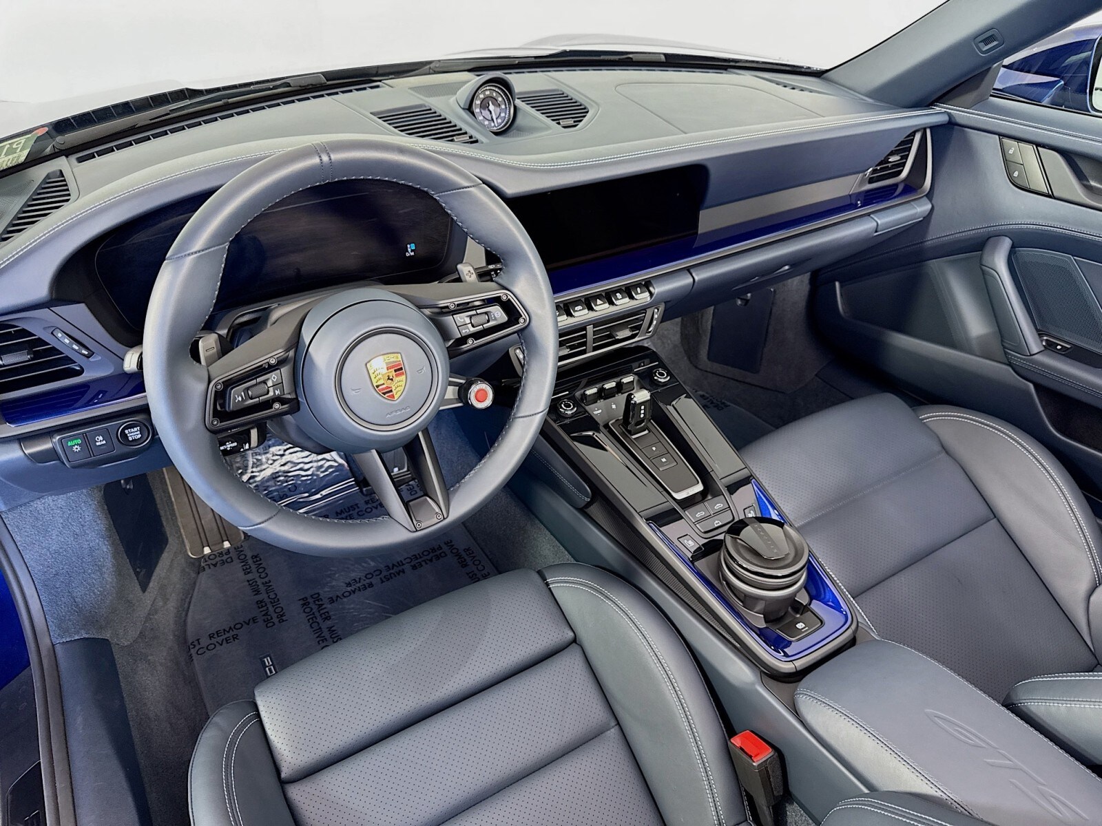 2025 Porsche 911 GTS photo 4