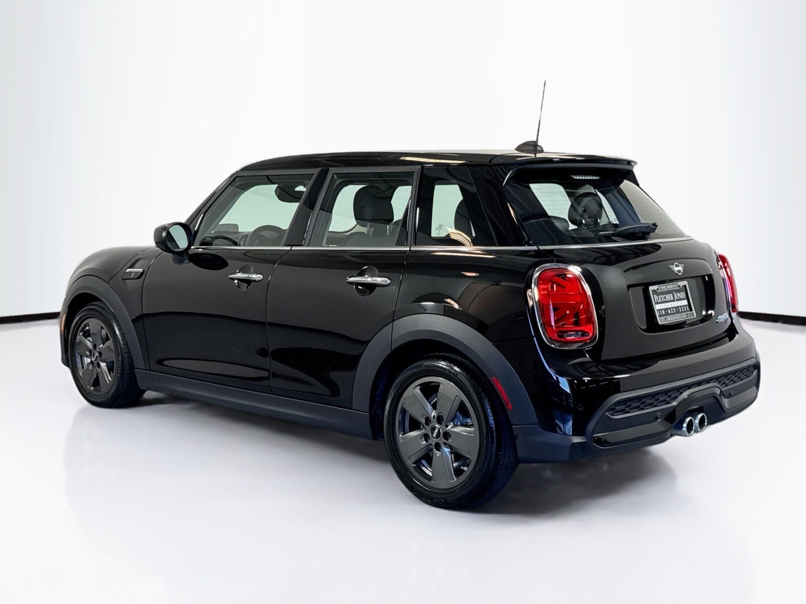 2022 Mini Cooper 4 Door Hardtop S photo 3