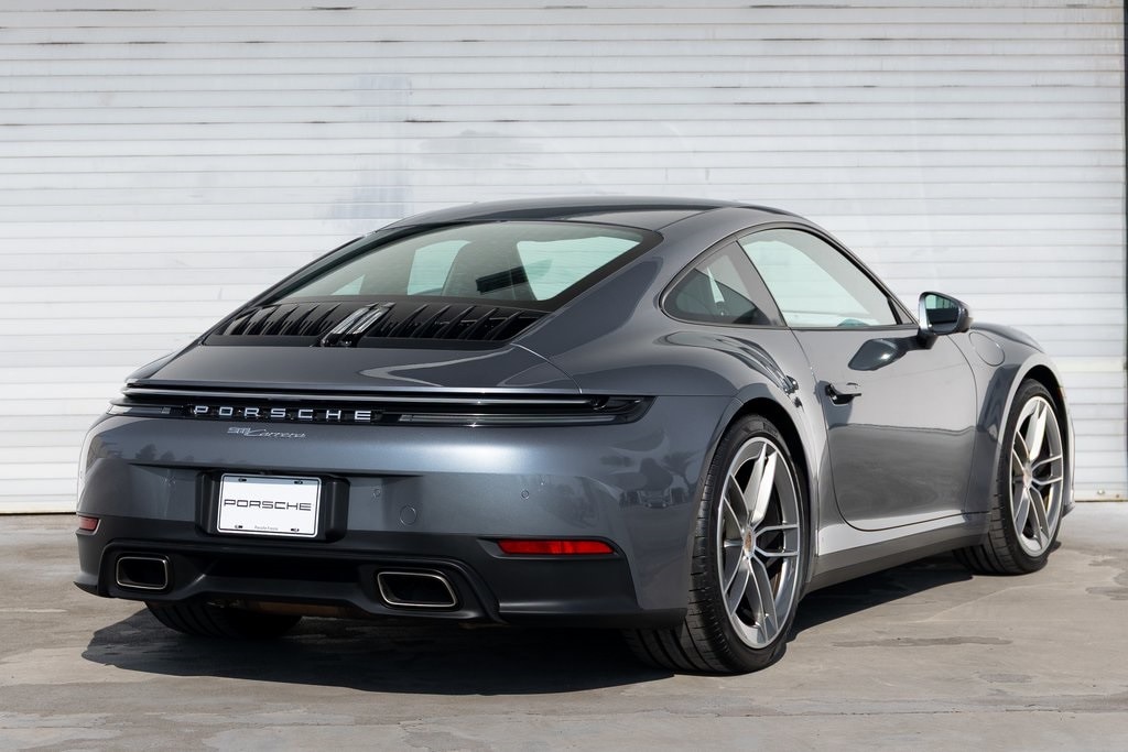 2025 Porsche 911 Carrera photo 6