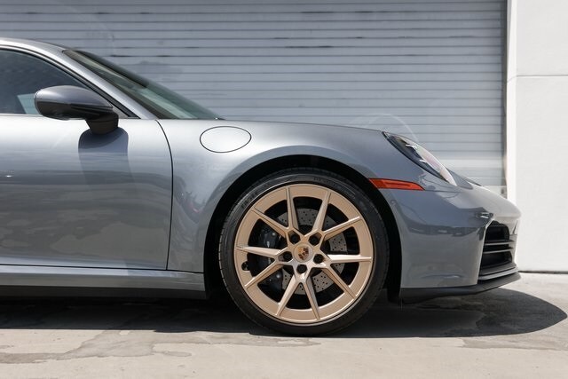 2025 Porsche 911 - Photo 9