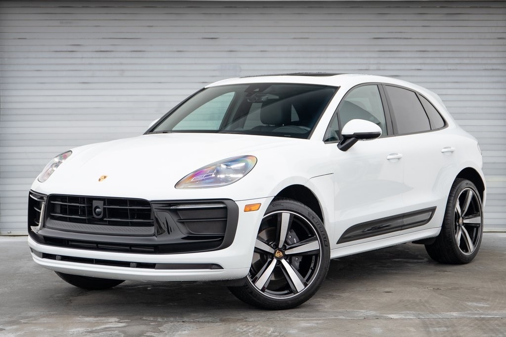 2025 Porsche Macan