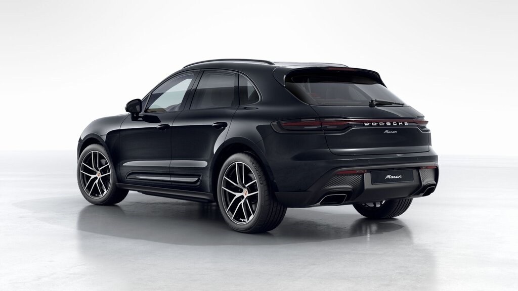 2025 Porsche Macan T photo 2