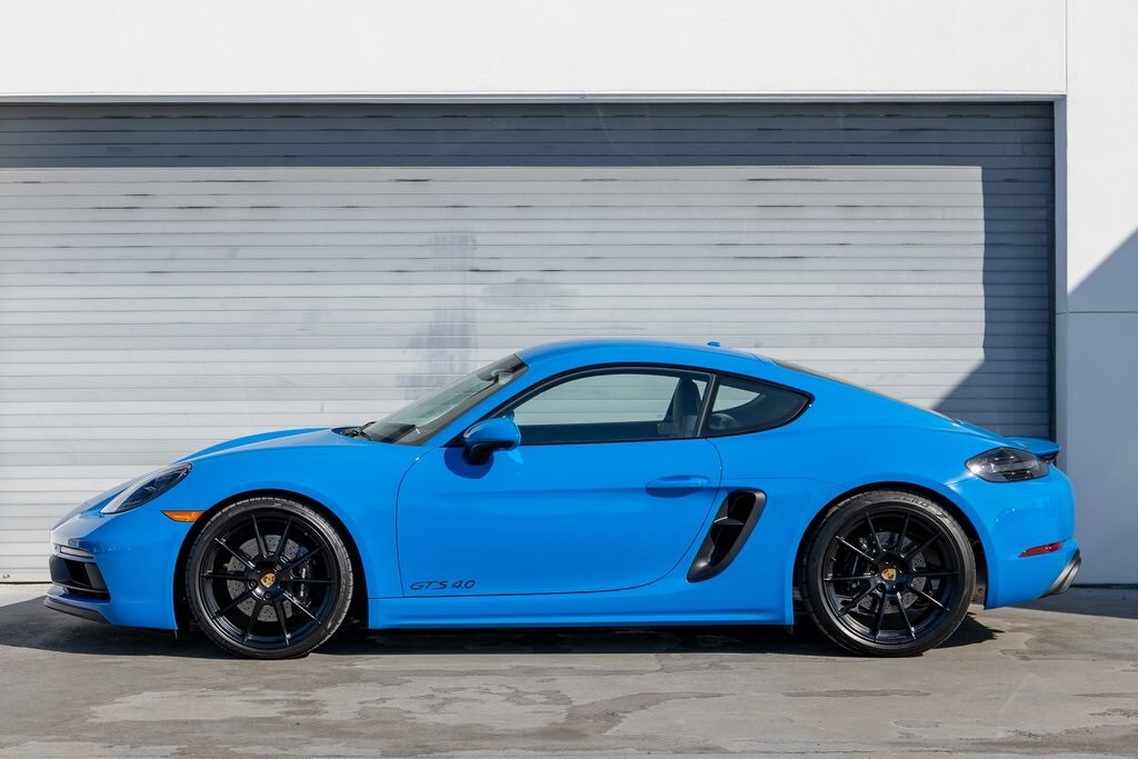 2025 Porsche Cayman GTS 4.0 photo 2