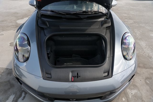 2025 Porsche 911 - Photo 29