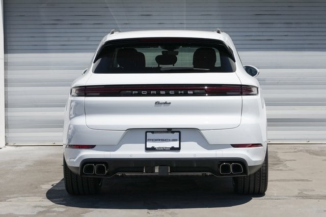 2025 Porsche Cayenne Turbo E-Hybrid - Photo 6