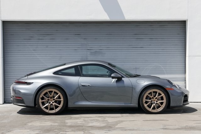 2025 Porsche 911 - Photo 8