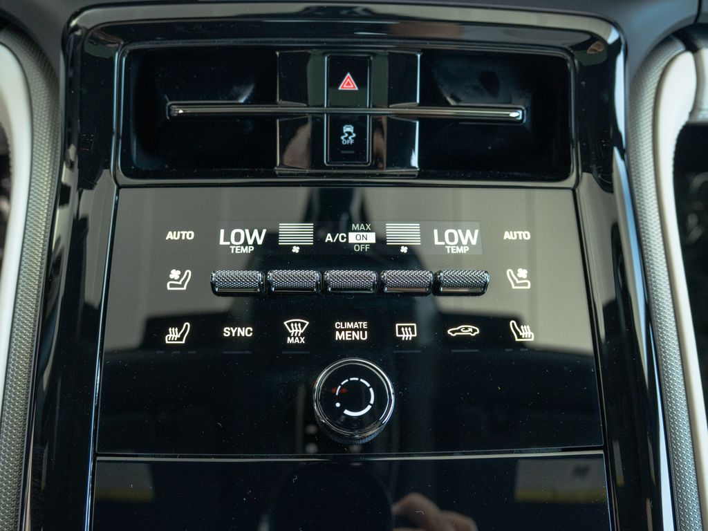 2026 Porsche Panamera 4 E-Hybrid - Photo 11