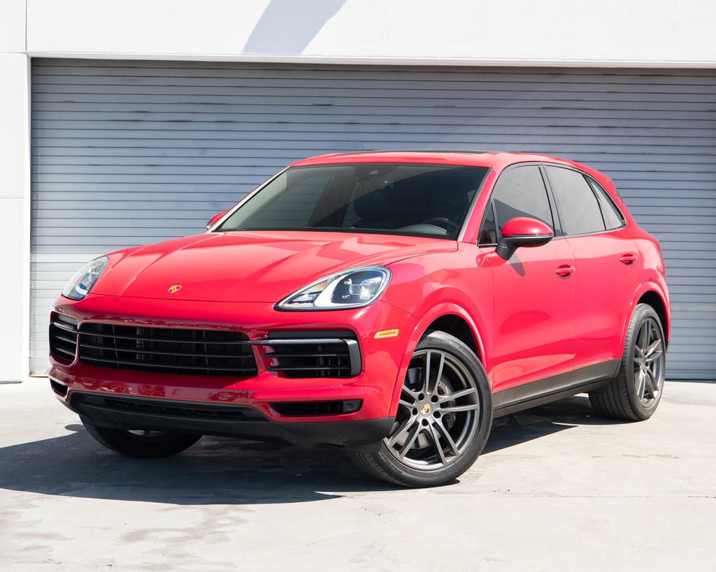 2023 Porsche Cayenne Platinum Edition's photo