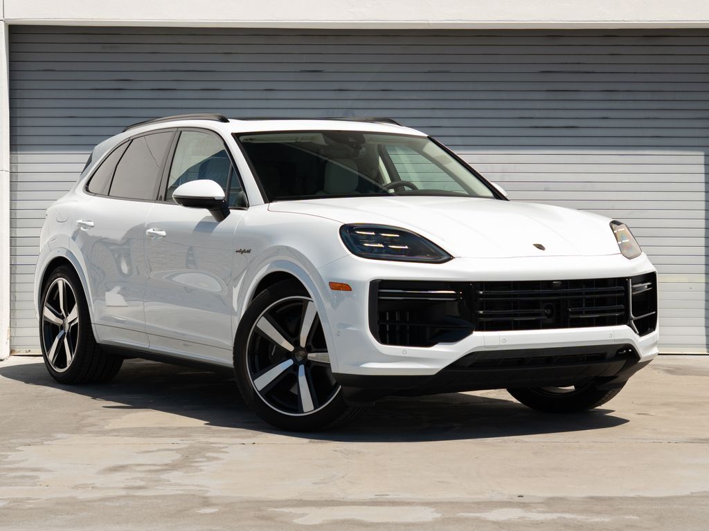 2025 Porsche Cayenne Turbo E-Hybrid - Photo 26