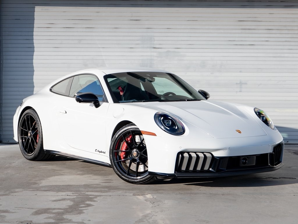 2026 Porsche 911 Carrera GTS photo 6