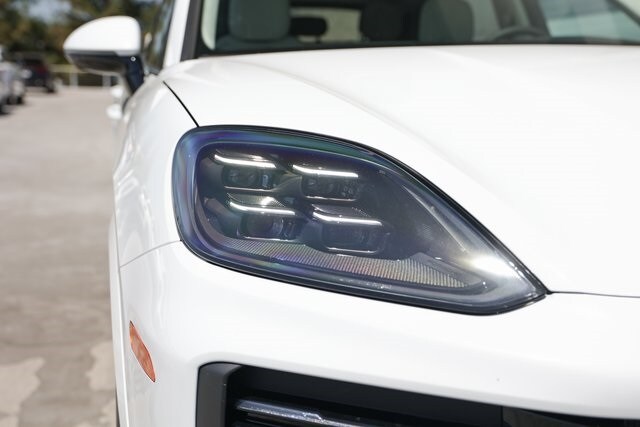 2025 Porsche Cayenne Turbo E-Hybrid - Photo 13