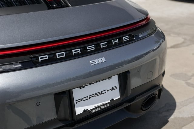 2025 Porsche 911 - Photo 14