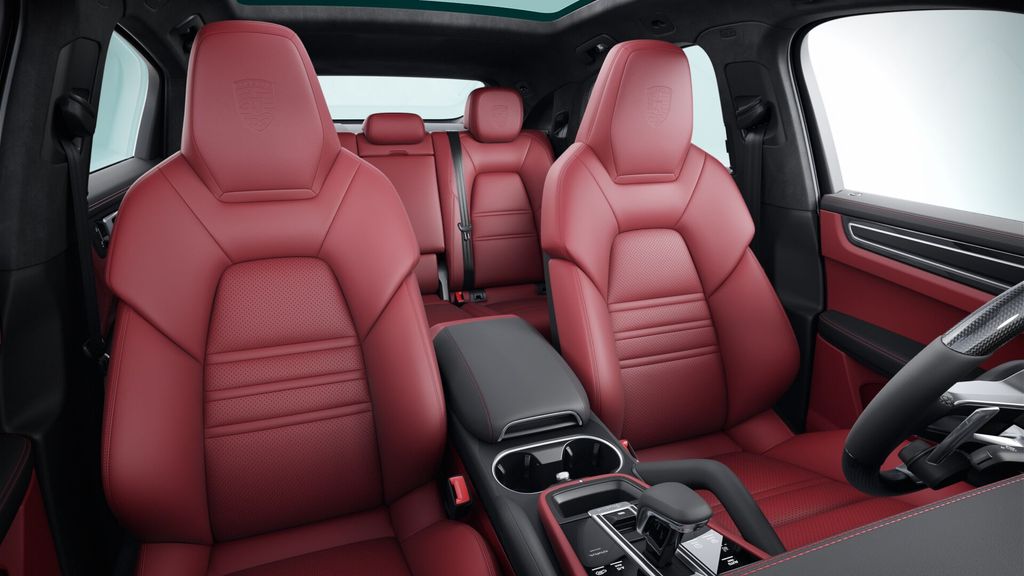 2023 Porsche Cayenne Coupe GTS photo 5