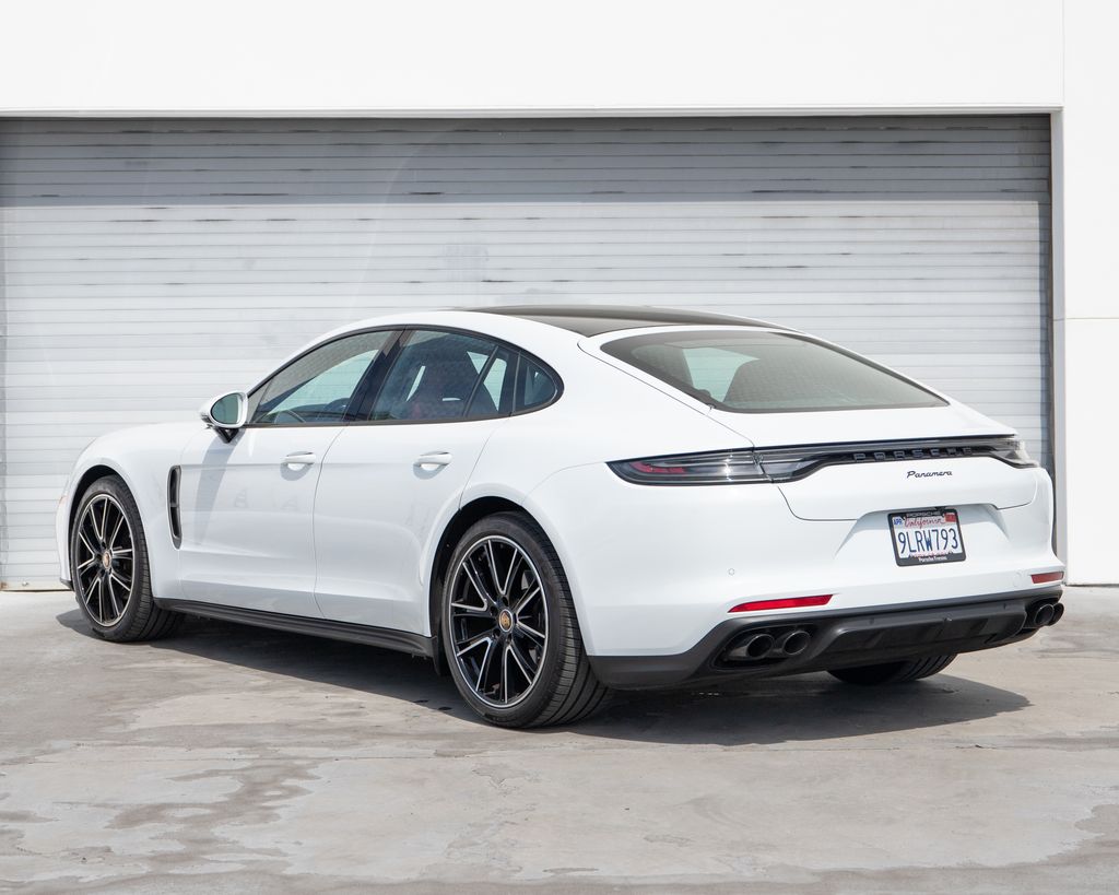 2023 Porsche Panamera 4 Platinum Edition photo 2