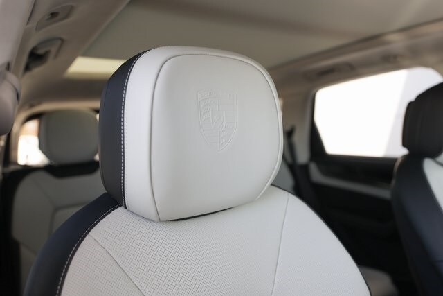 2025 Porsche Cayenne Turbo E-Hybrid - Photo 30