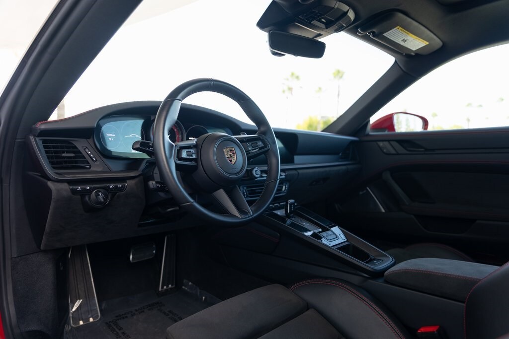 2024 Porsche 911 GTS photo 3