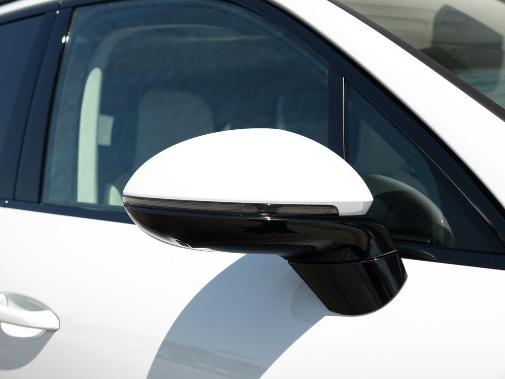 2025 Porsche Cayenne Turbo E-Hybrid - Photo 23