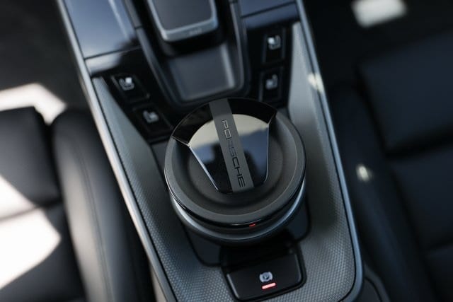 2025 Porsche 911 - Photo 24