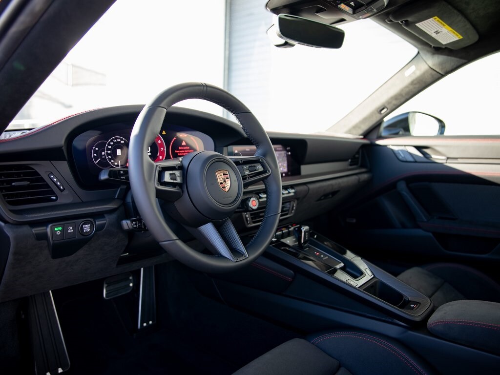 2026 Porsche 911 Carrera GTS photo 4