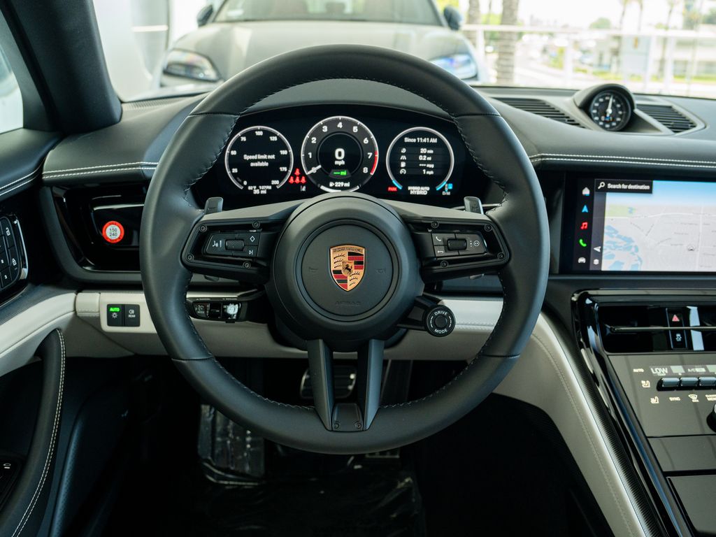 2026 Porsche Panamera 4 E-Hybrid - Photo 8