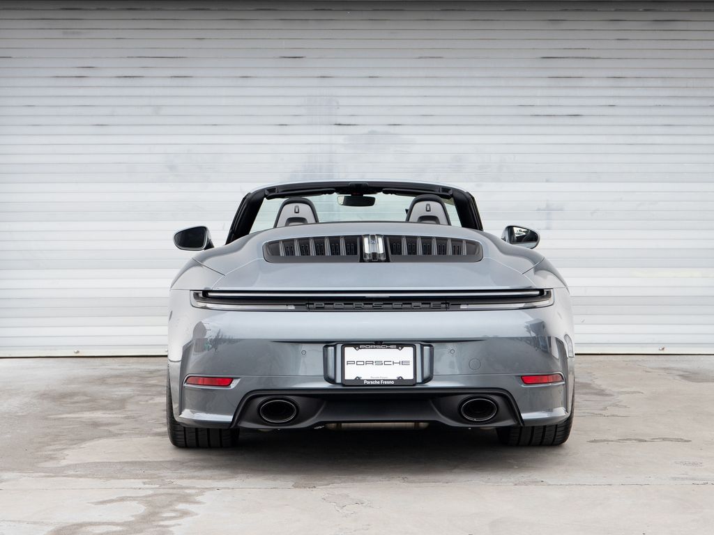 2026 Porsche 911 Carrera T photo 5