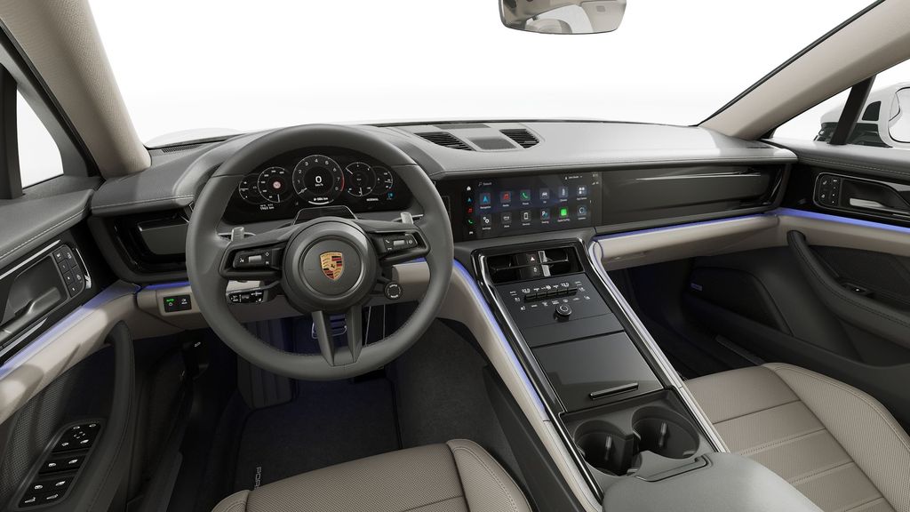 2025 Porsche Panamera photo 4